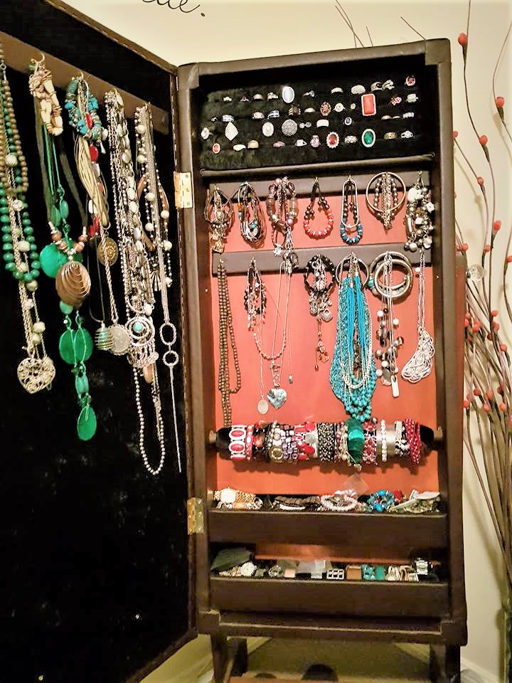DIY Jewellery storage