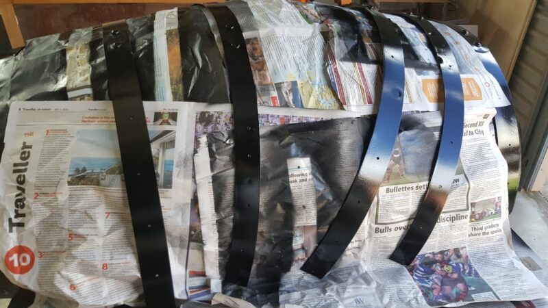 Painting the wine barrel bands