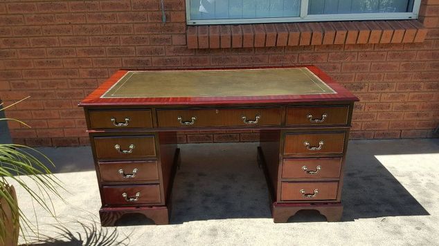 How to Restore a Leather Top Desk