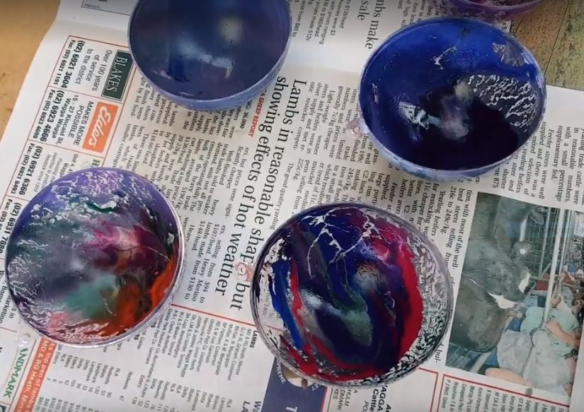 How to use Unicorn Spit and Metallic paint on Baubles