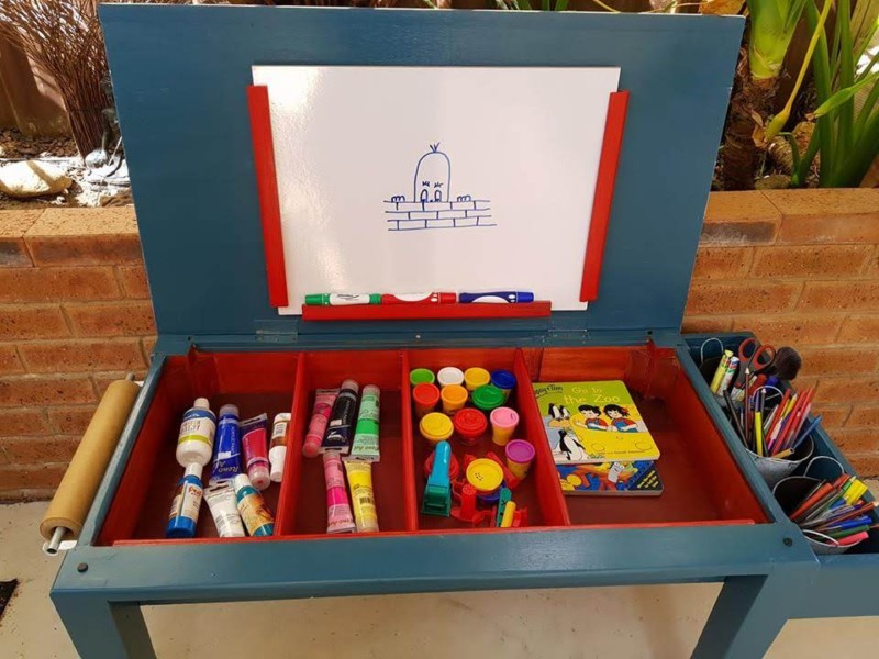 Craft activity table