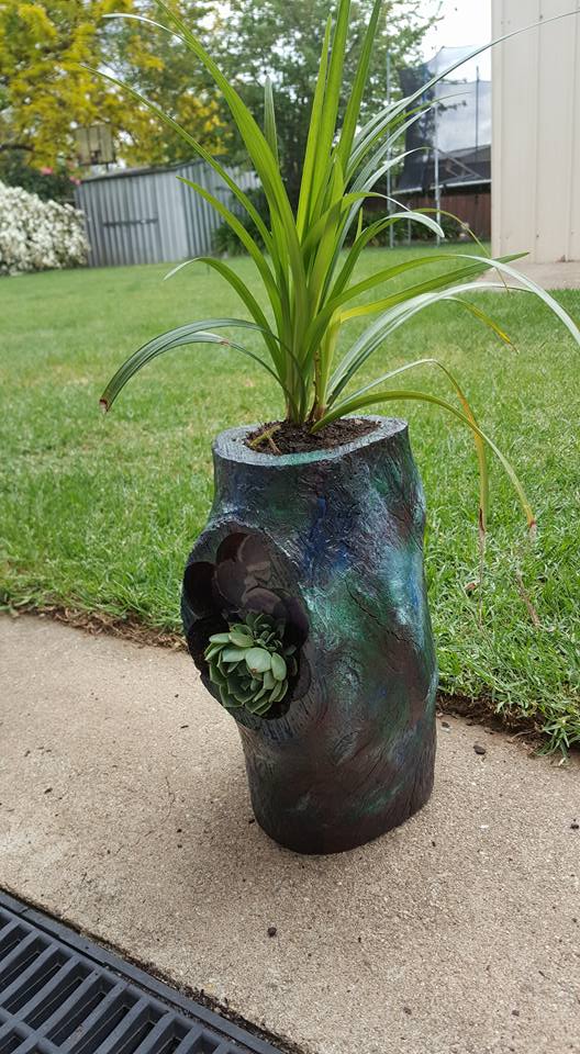 Unicorn Spit Log planter