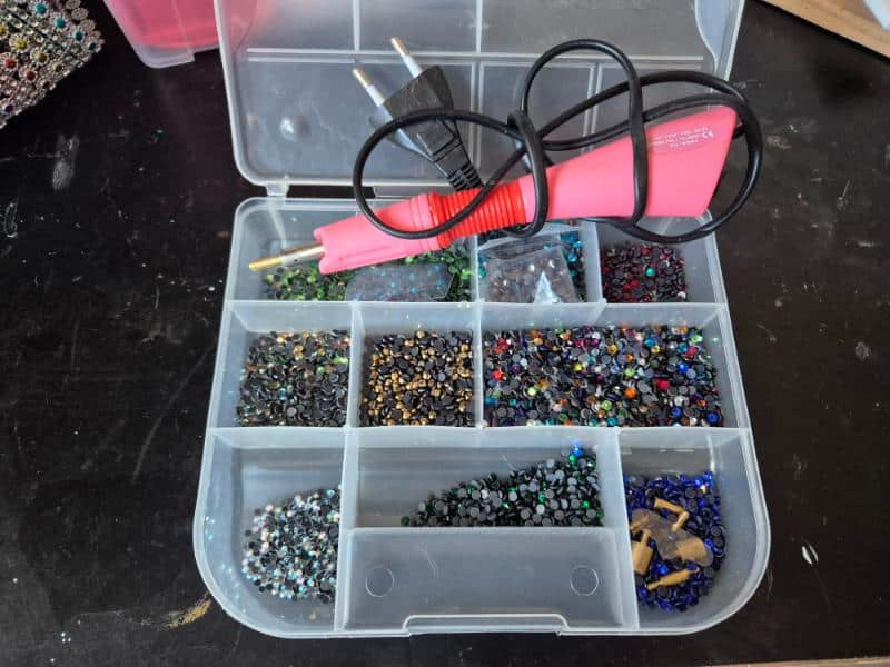Rhinestone application kit