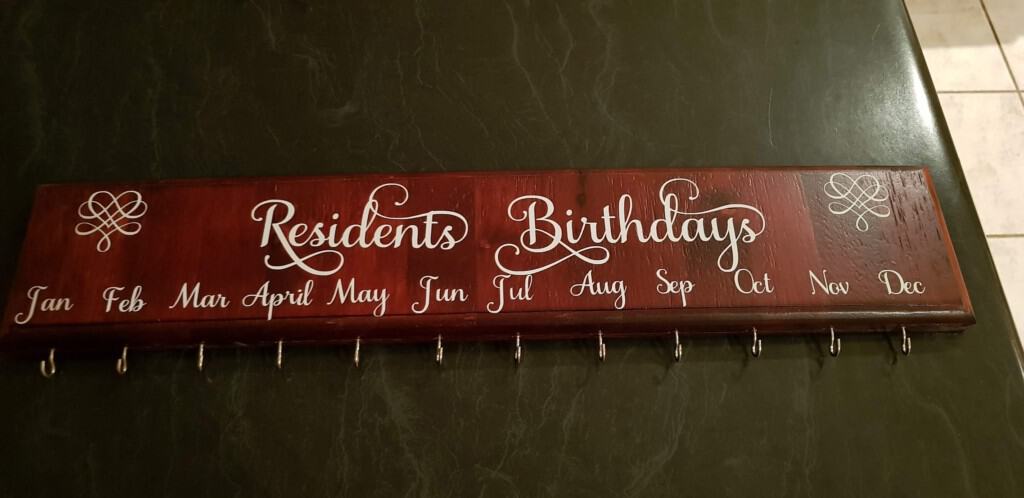 wooden disc birthday calendar