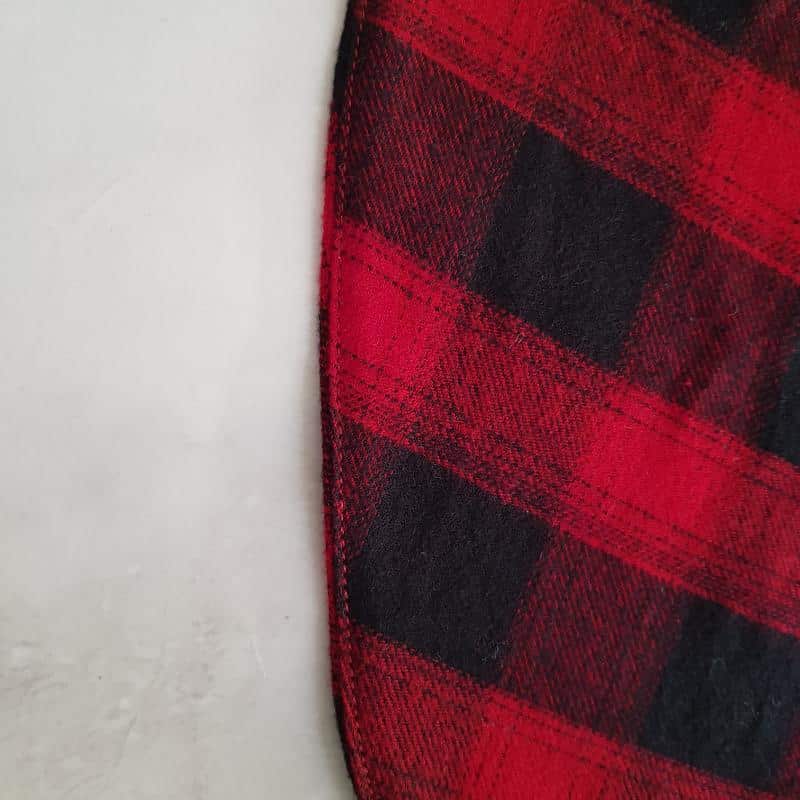 hem sown close to the edge. 