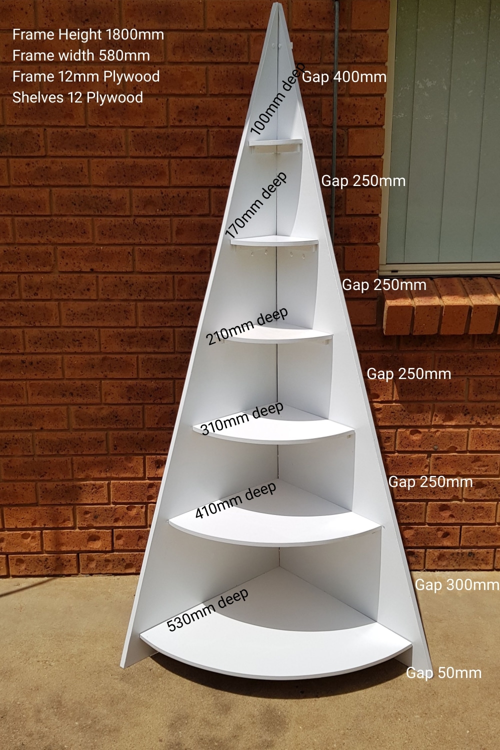 Corner Christmas tree building dimensions 