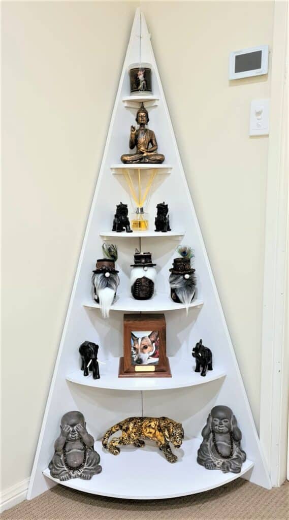 Corner Shelf style after christmas