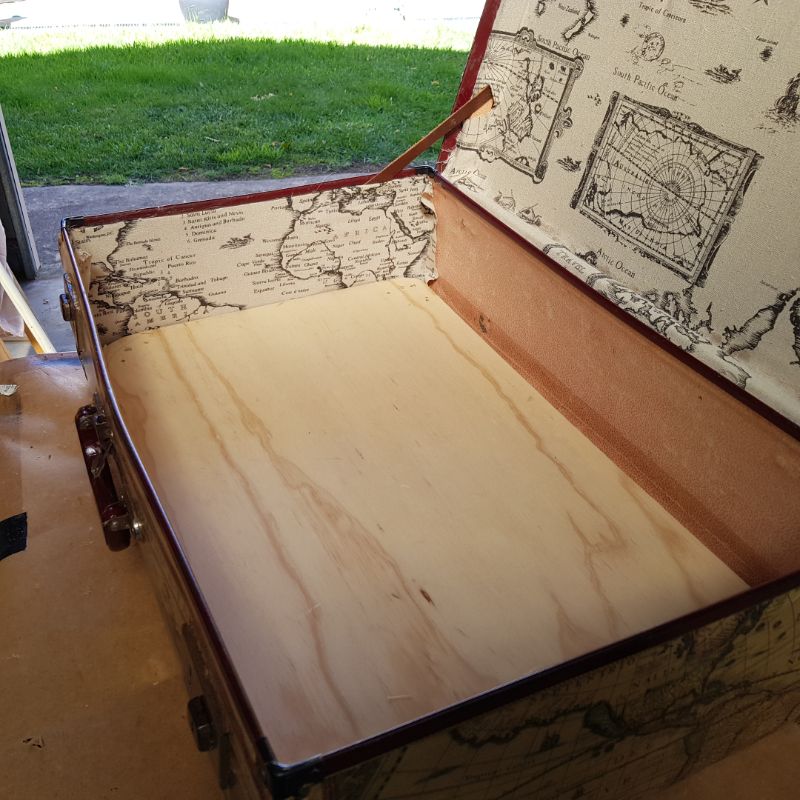 How to repurpose a vintage suitcase into a table