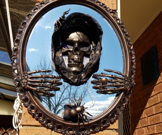 3D Halloween mirror