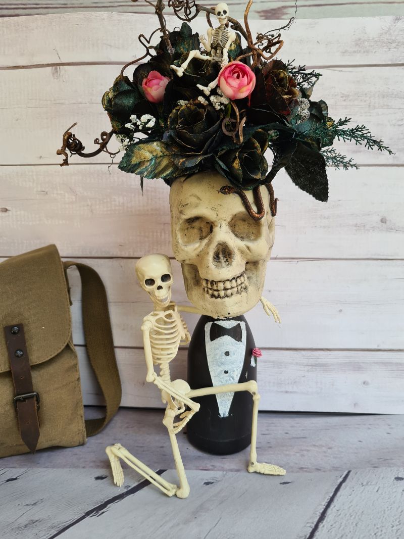 DIY Halloween table flowers