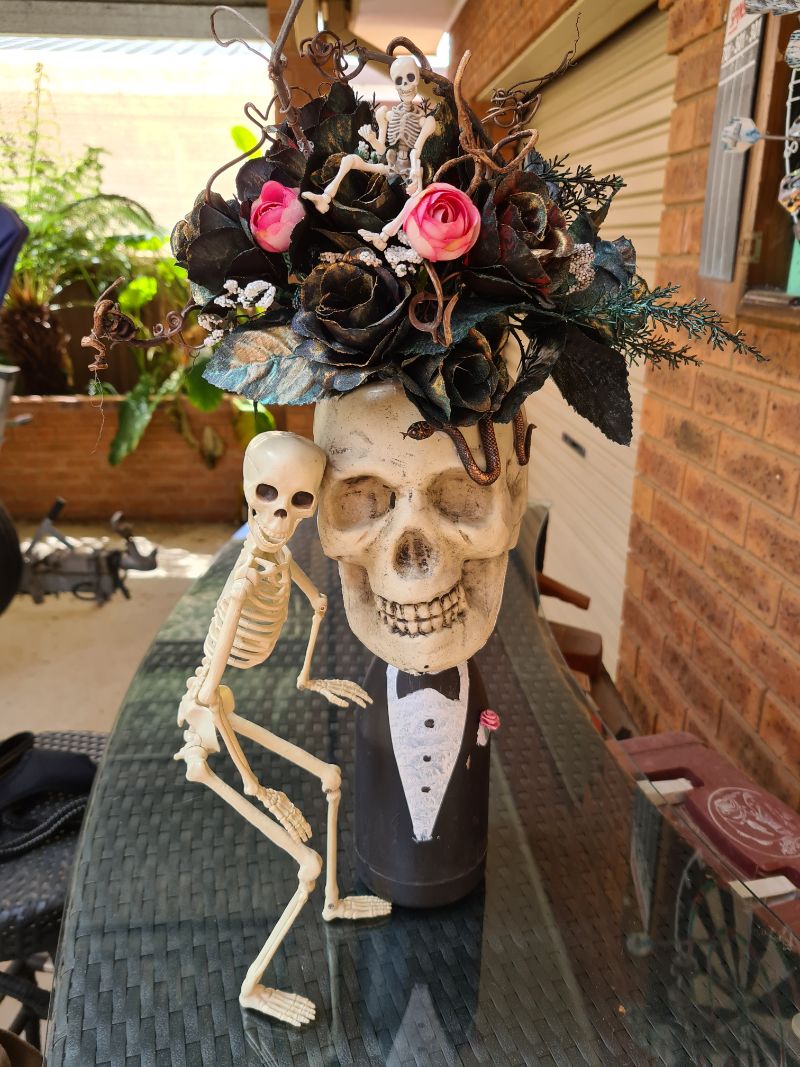 DIY Halloween table flowers