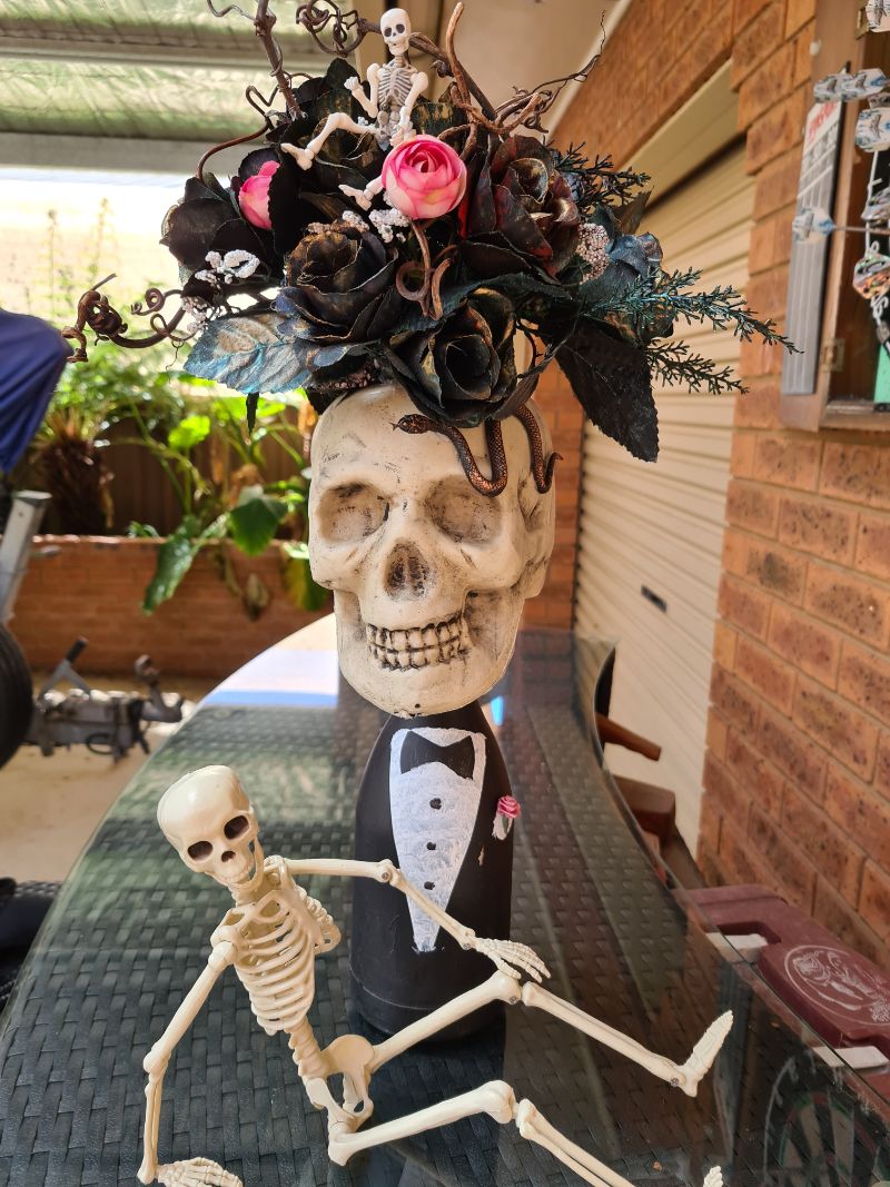 DIY Halloween table flowers