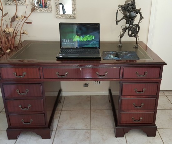 Tips on restoring a leather top desk