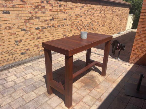 DIY Outdoor Bar Table 5 600x450 