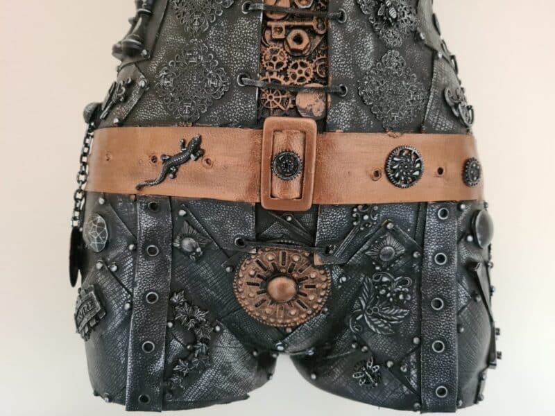 adding rust colour detail to focal points - bottom