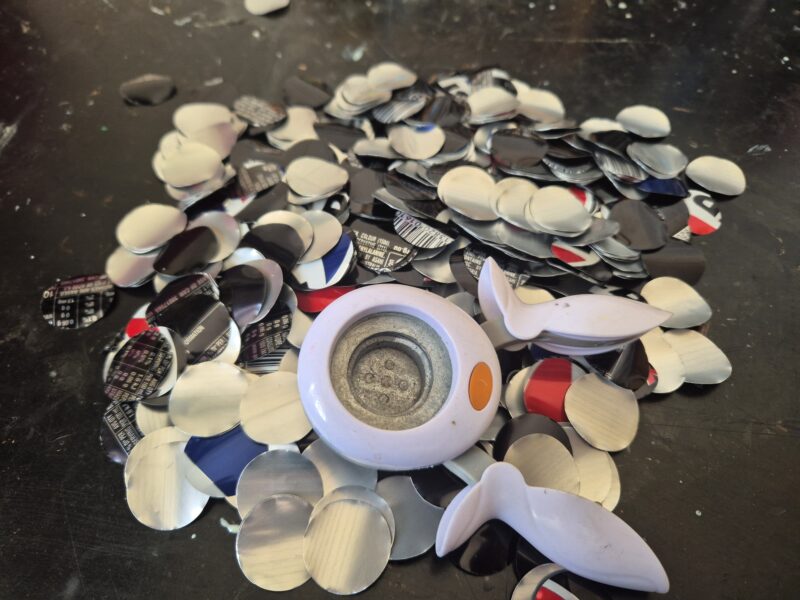 finished circle punched out of cans
